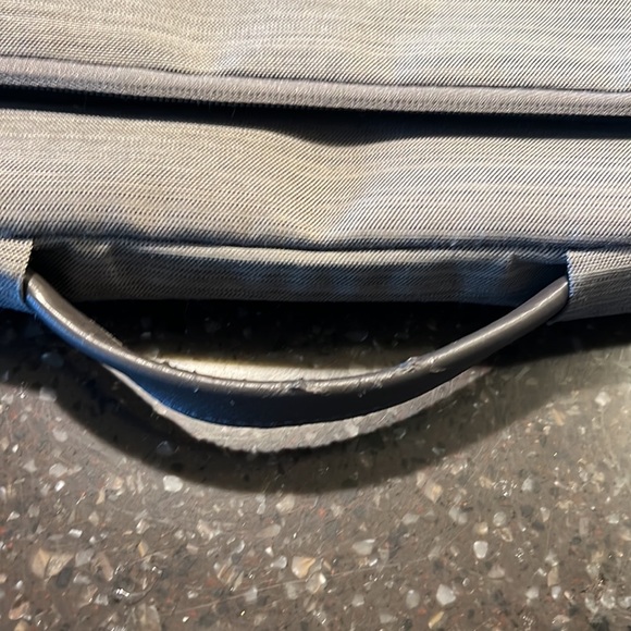 Laptop computer case - Picture 4 of 5